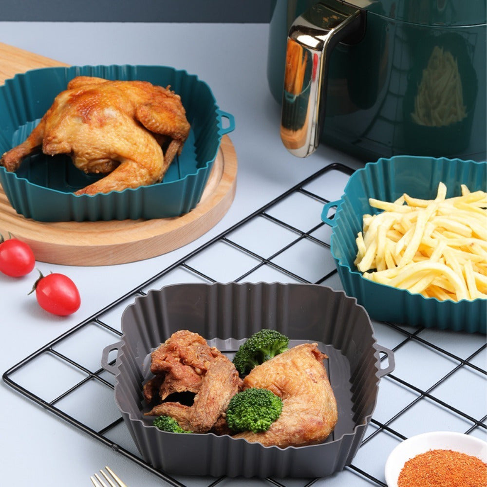 1. Set of 3 Air Fryer Silicone Baking Trays with Oil Spray Bottle
2. Air Fryer Tray for Household Use with Oil Spray Pot
3. Kitchen Cooking Oil Spray Pot and Can for Air Fryer