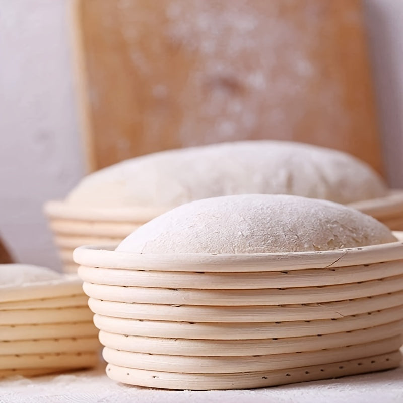 1 piece of Rattan Bread Proofing Basket featuring a Liner Cloth. Made with Natural Oval Rattan Wicker for Dough Fermentation. Ideal for Sourdough Bread, perfect for Kitchen Baking Tools.