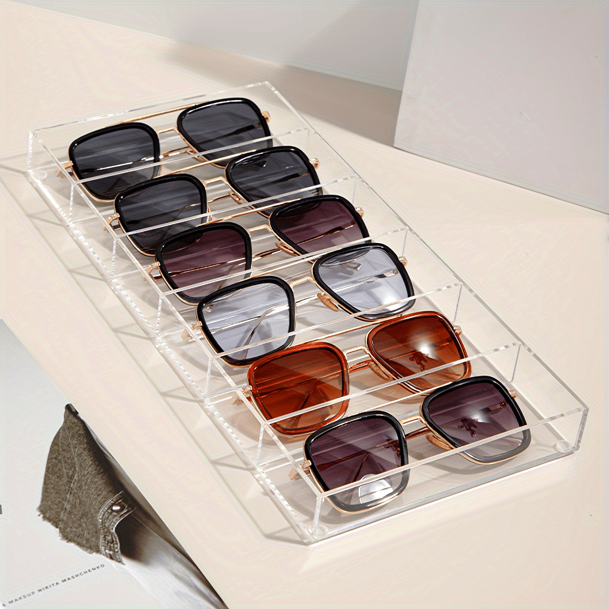 Stylish and practical Clear Acrylic Organizer for 6 Pairs of Fashion Glasses - Sleek Eyewear Storage Solution for Women