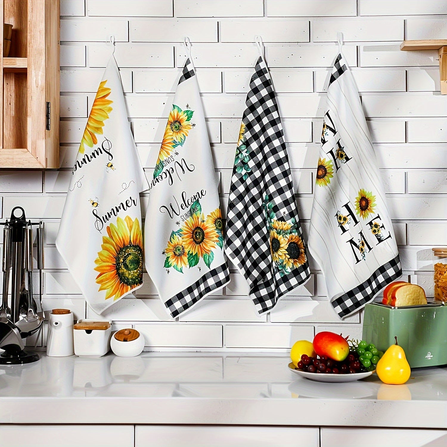 Set of 2 or 4 sunflower print microfiber cleaning cloths: soft, quick-dry, absorbent, machine washable.