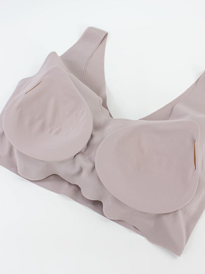 Soft, breathable wireless bra with a smiley print for women's lingerie.