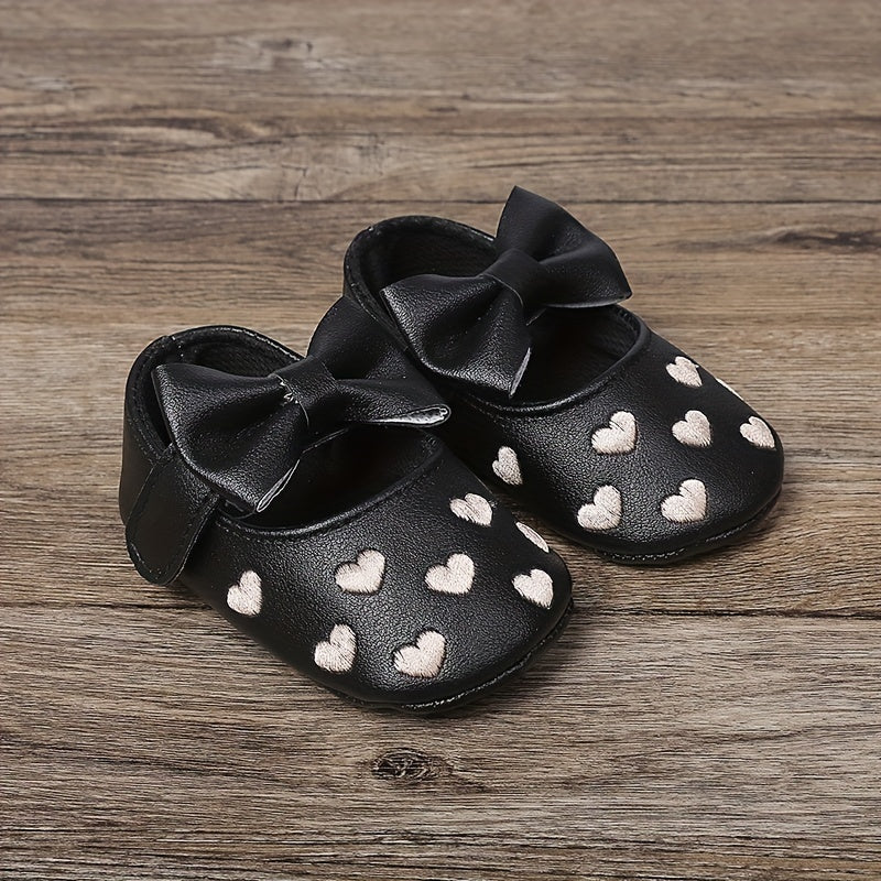 Baby girl sandals for spring and autumn, princess flat shoes for toddlers.