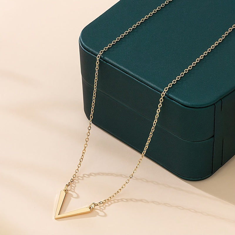 Chic geometric V-shaped pendant necklace for women's daily wear.