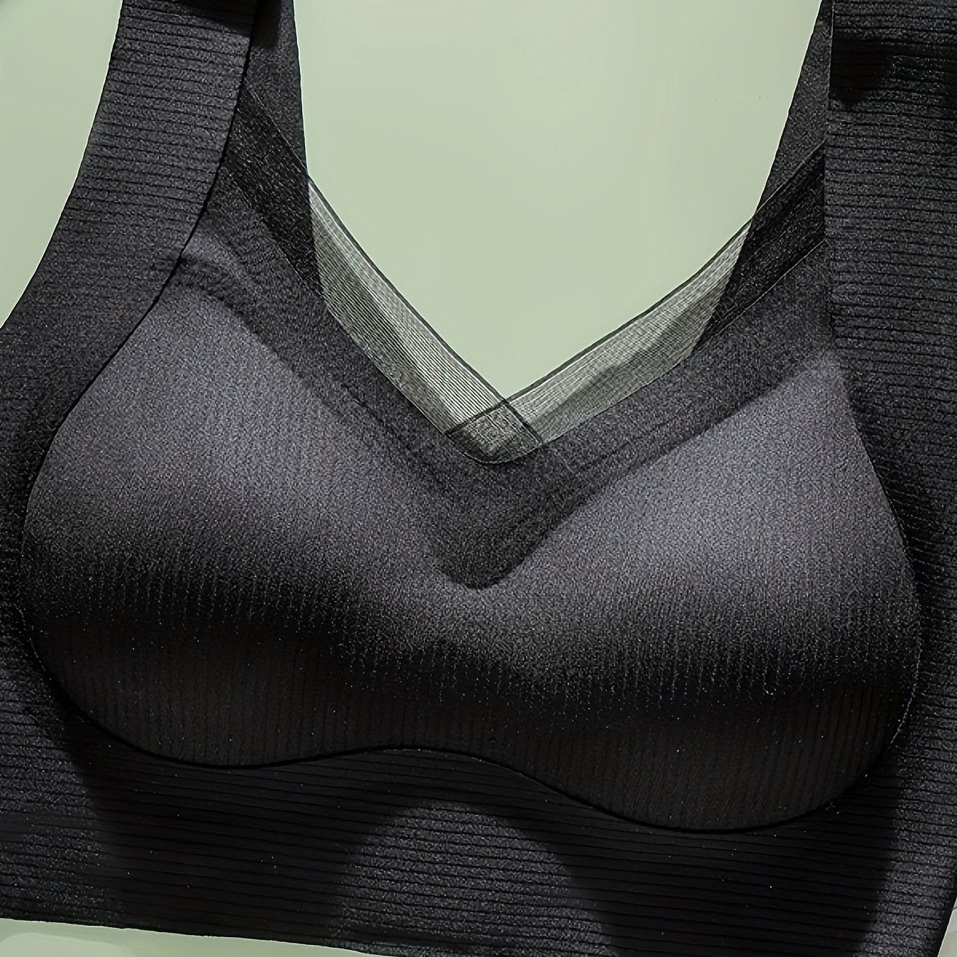 Seamless full-coverage wireless push-up tank bra for women: sexy and comfy lingerie.