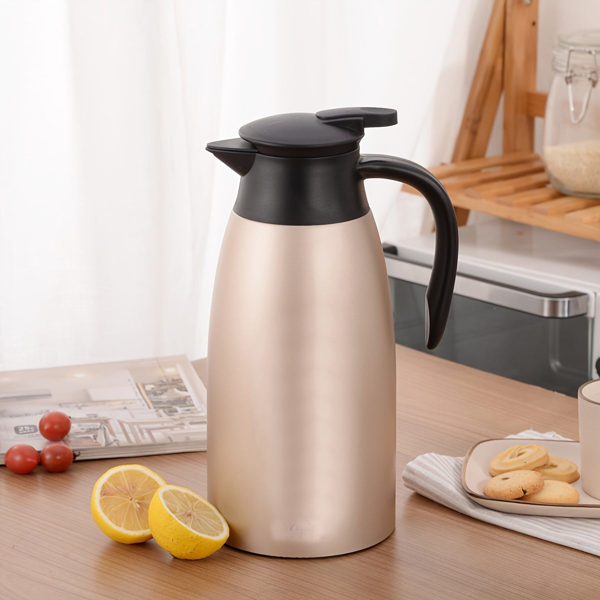 Stainless steel insulated pot for hot and cold beverages