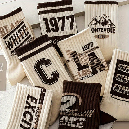 Men's youth long tube socks in American retro style, perfect for sports and basketball.