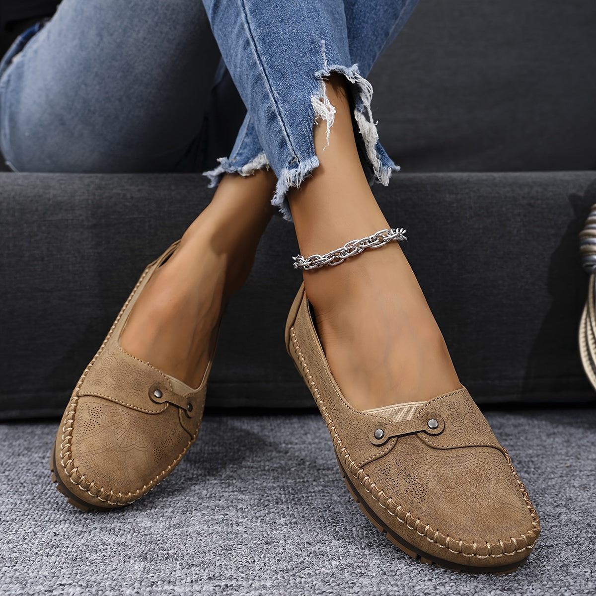 Stylish slip-on shoes with large retro metal buckle, lightweight and comfortable.