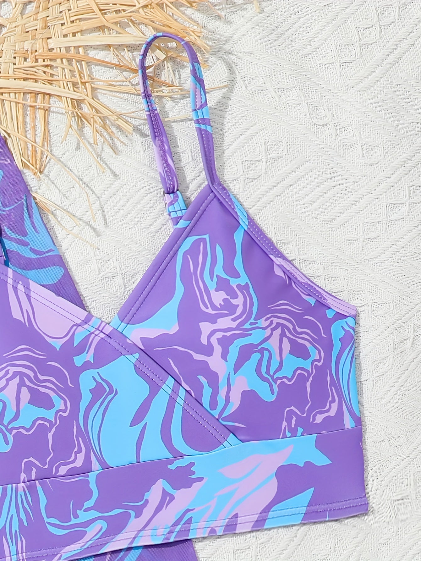 Polished polyester bikini set with cross detail, push up tops and bikini bottoms. All-season random print swimwear lined with medium stretch fabric. Model PM0003PM7.62cm.