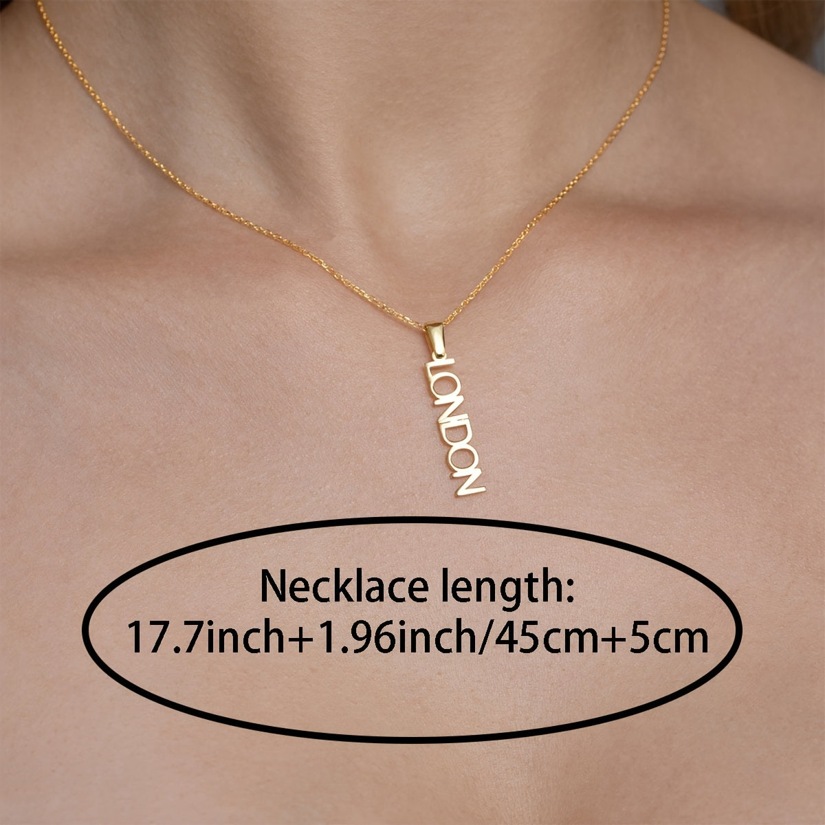 Customized women's pendant necklace made of 18K gold-plated stainless steel. Customize with your name, featuring a minimalist design ideal for daily wear and gifting. Makes a perfect gift for Valentine's Day and Christmas.