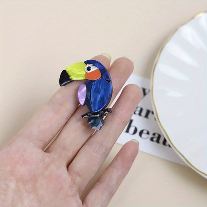 Cute and unique 3D animal design acrylic toucan brooch, handmade for a fun and stylish clothing accessory