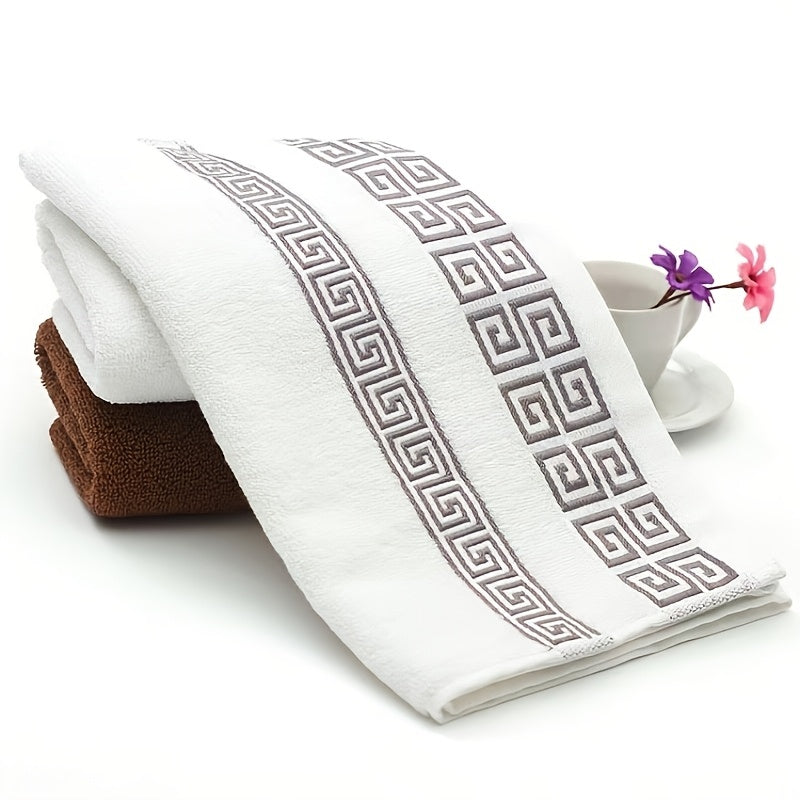 Soft velvet towel with embroidery, high absorbency, skin-friendly; ideal for home, hotel, bathroom.