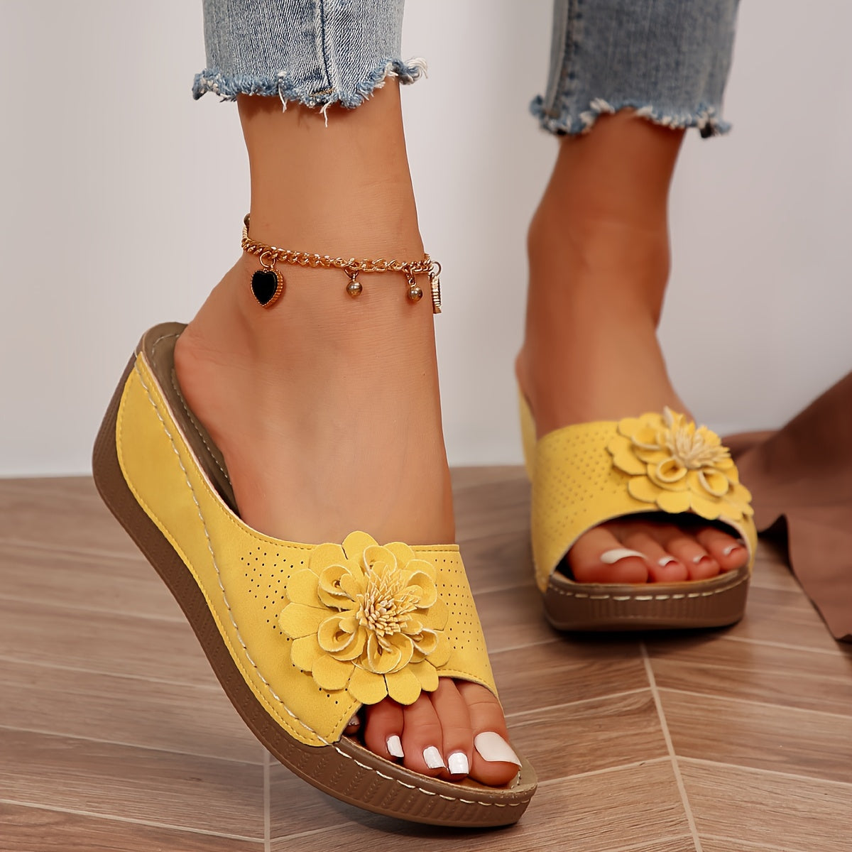 Floral platform sandals with cut-out design, perfect for walking and vacation.