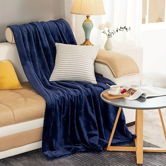 Stay warm and cozy with our luxurious Royal Blue Flannel Throw Blanket. This vintage-style blanket is soft, warm, and machine washable, making it perfect for year-round comfort. Made from 100% polyester and weighing between 200-250g, this throw blanket