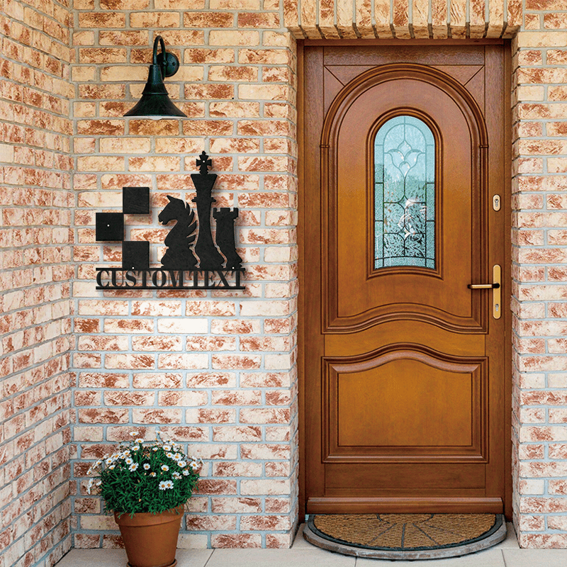 Personalized Chess Piece Door Hanger: Elegant Black Metal Wall Decor for Enthusiastic Chess Fans, Customizable Hanging Sign for Stylish Home Decor