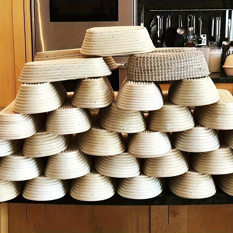 1 piece of Rattan Bread Proofing Basket featuring a Liner Cloth. Made with Natural Oval Rattan Wicker for Dough Fermentation. Ideal for Sourdough Bread, perfect for Kitchen Baking Tools.