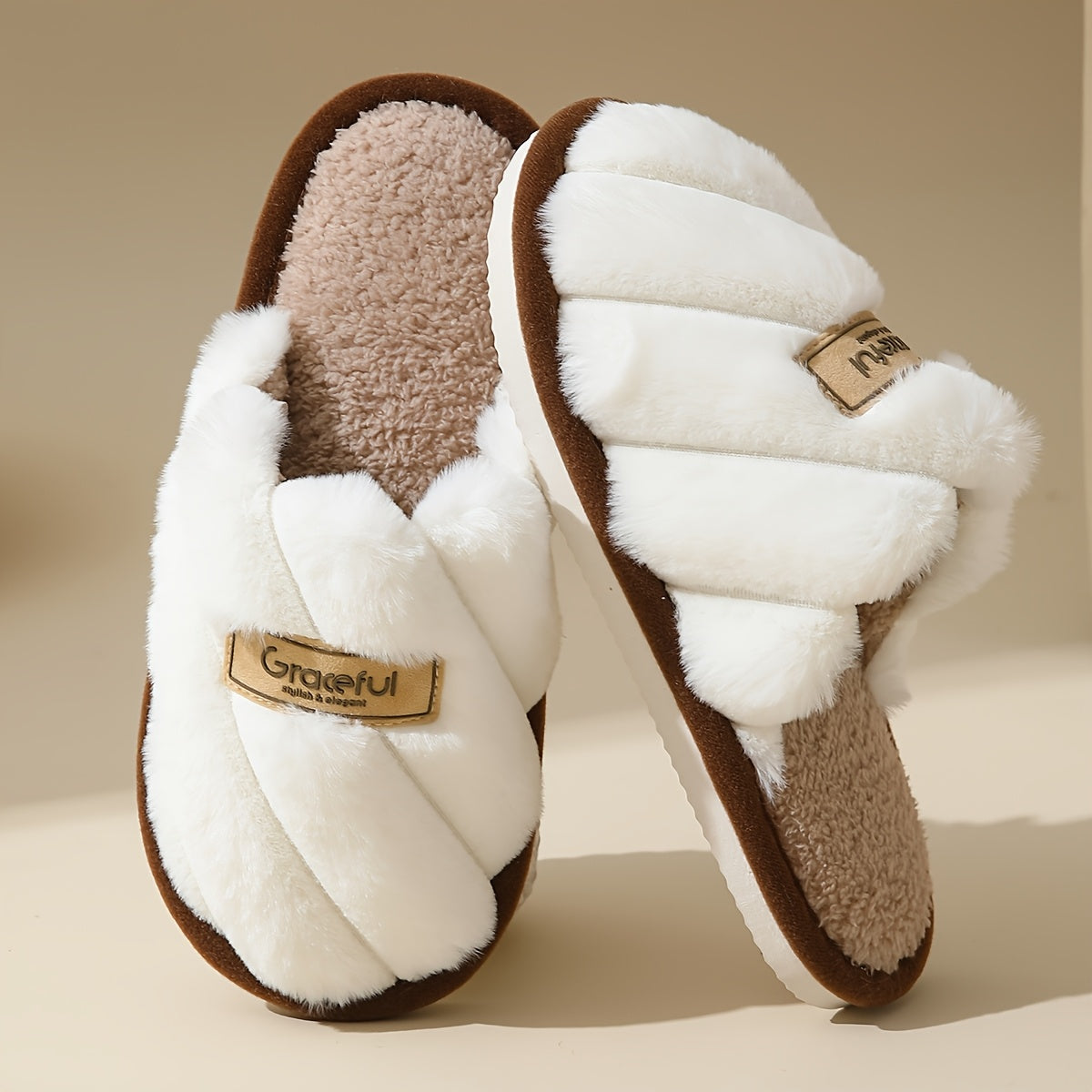 Winter women's anti-slip cozy indoor slippers for couples.