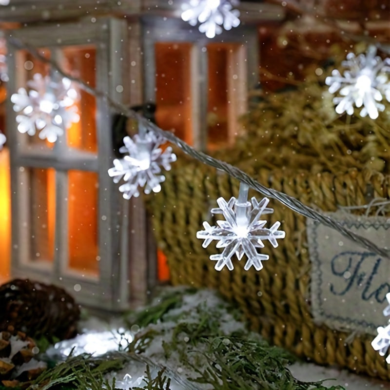 Vintage-inspired Snowflake String Lights with battery-operated white LEDs for Christmas, weddings, and gardens.