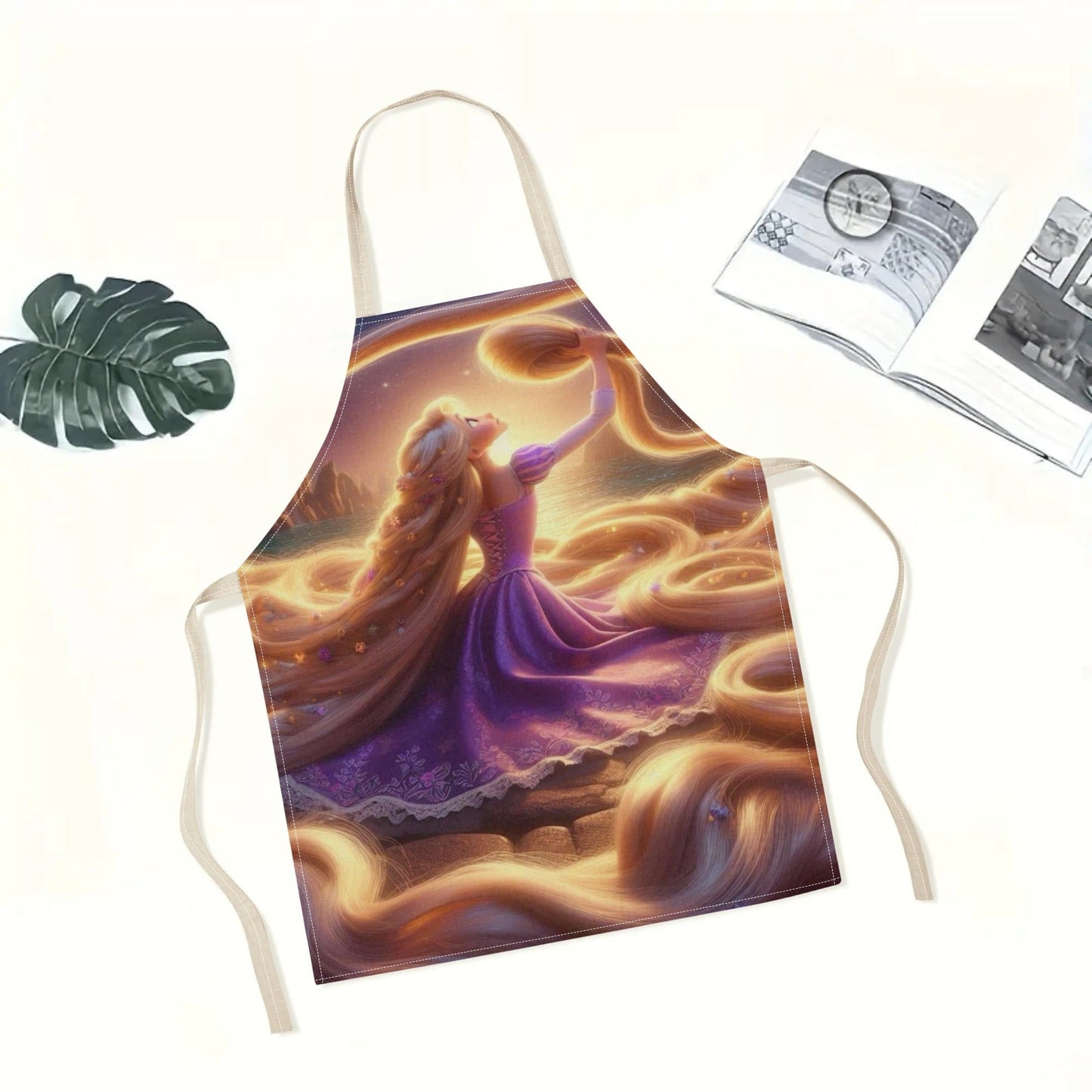 Waterproof apron with a Disney Cinderella theme - Stylish and sophisticated, made from polyester featuring a fairy tale print. Perfect for use in hotels, restaurants, supermarkets, fruit shops, milk tea stands, and at home.