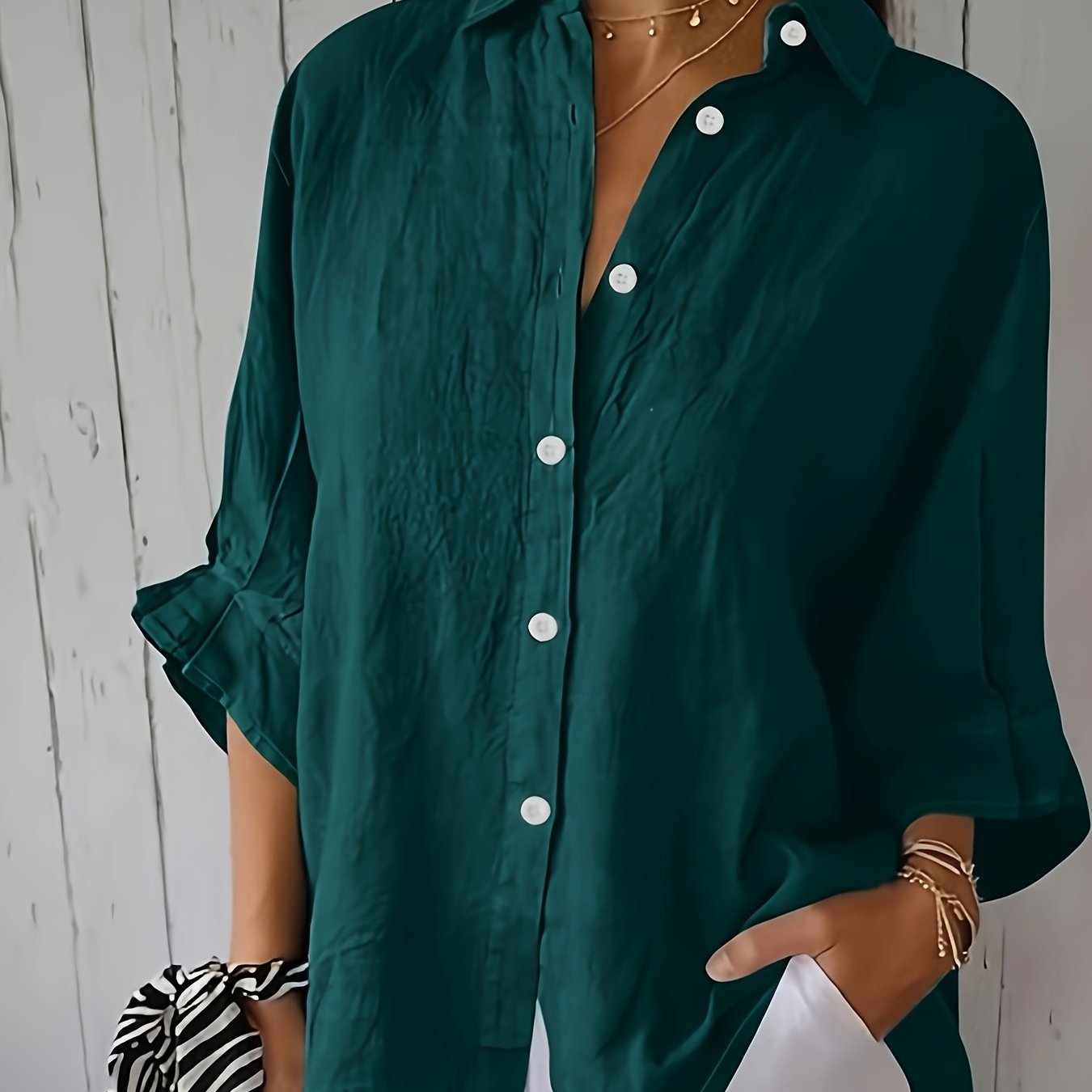 Plus size casual shirt with lapel for women.