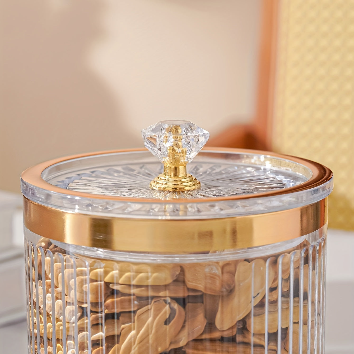 Luxury acrylic sugar jar for parties and celebrations, 7cm/3.9in tall, perfect for table decoration.