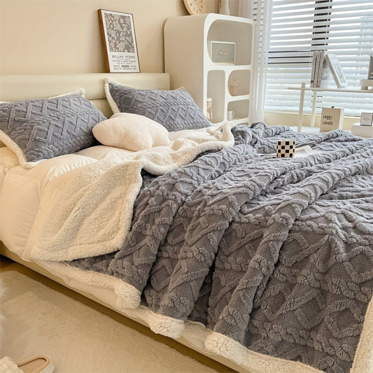 Get cozy with our Vintage Style Double-Sided Fleece Bed Blanket, perfect for winter warmth. Made of 100% polyester, this blanket is machine washable for easy care. Available in three sizes: 99.06cm x 149.86cm, 152.4cm x 200.66cm, or 200.66cm x 228.6cm.