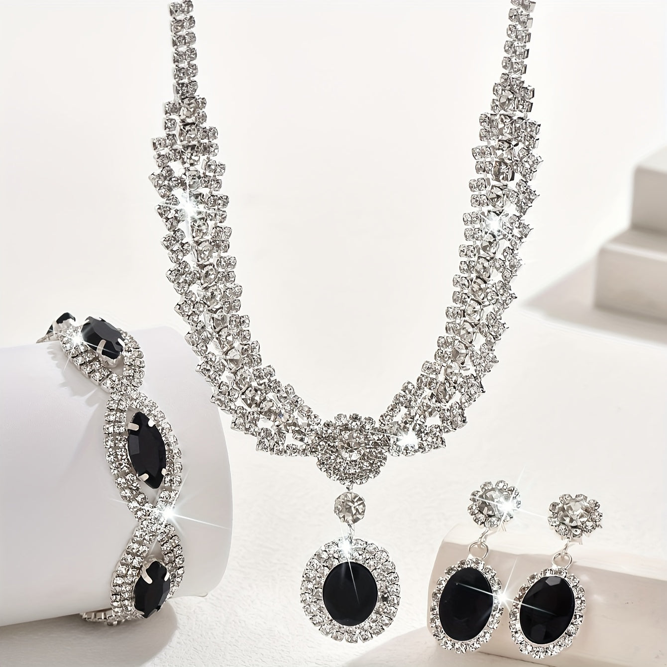 Stunning Bridal Jewelry Set featuring a Necklace and Earrings, Made with Silvery-Plated Copper and Rhinestone Detailing, Ideal for Weddings and Special Events