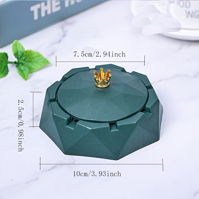 Ashtray with lid for anti-fall, suitable for household, large plastic design, ideal for hotels and living rooms.