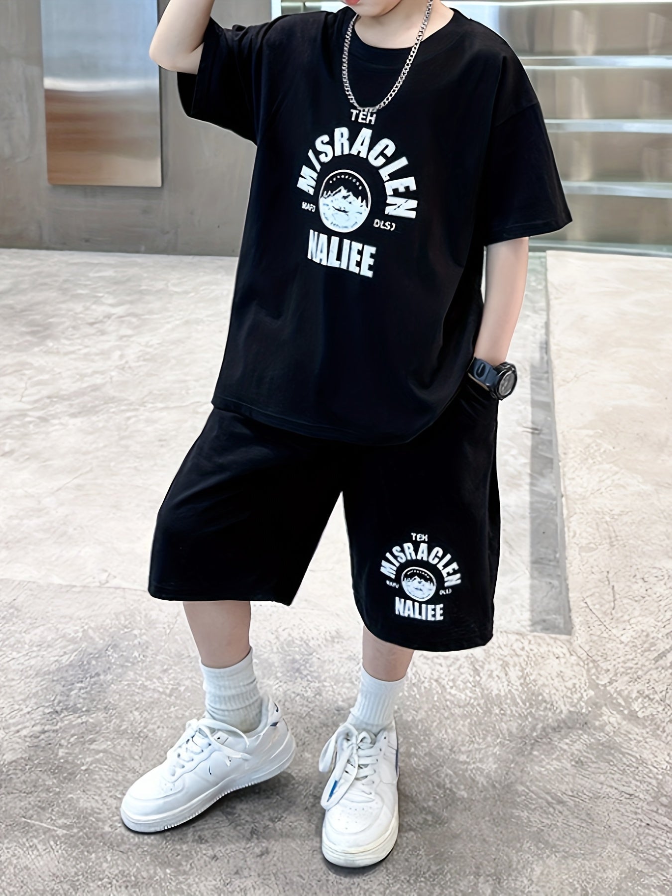 Boys' 2pcs Set: Short Sleeve T-shirt and Shorts for Medium and Large Children