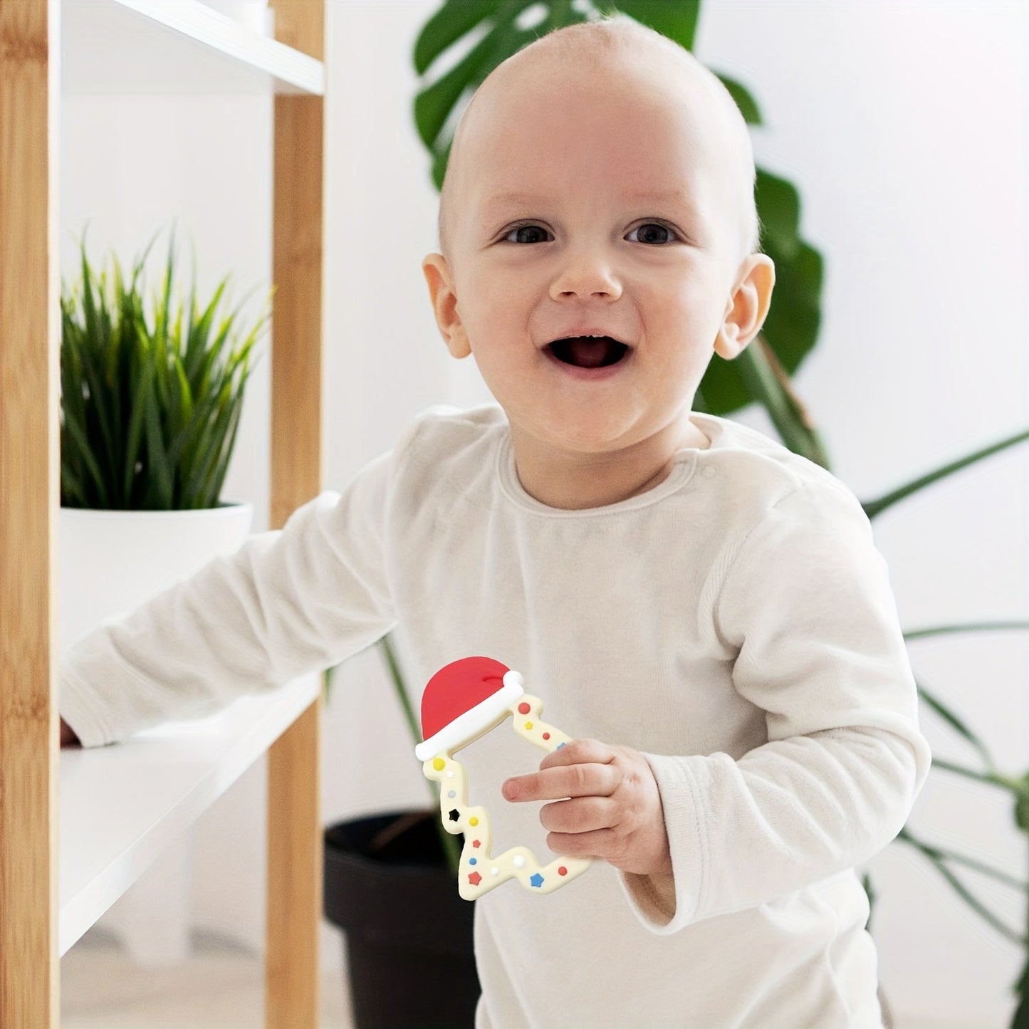 Youngsters will love our Christmas Tree Teether! Made from food-grade silicone, this teether is easy to clean and makes the perfect holiday gift for little ones.