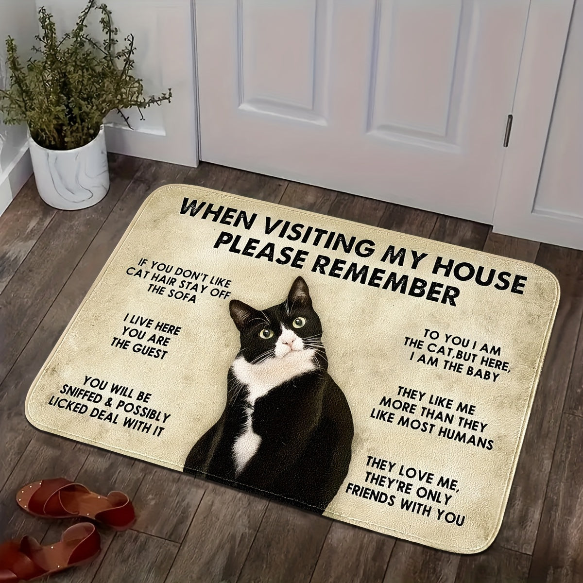 Welcome cat lovers with this non-slip polyester doormat featuring a cute cat print. This machine washable mat is lightweight and has a knit weave, making it perfect for use in the bathroom, entrance, hallway, or bedroom. Made from comfortable soft