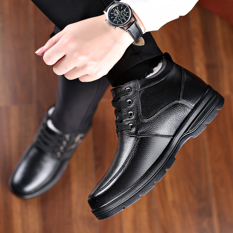 Men's fleece-lined ankle boots for outdoor activities in autumn and winter.