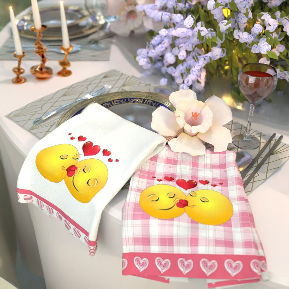 Two modern polyester kitchen towels, measuring 45.72x66.04 cm, featuring a super soft woven fabric. These towels are machine washable and showcase a fantasy heart design perfect for all seasons. They are ideal for use in camping and restaurants.