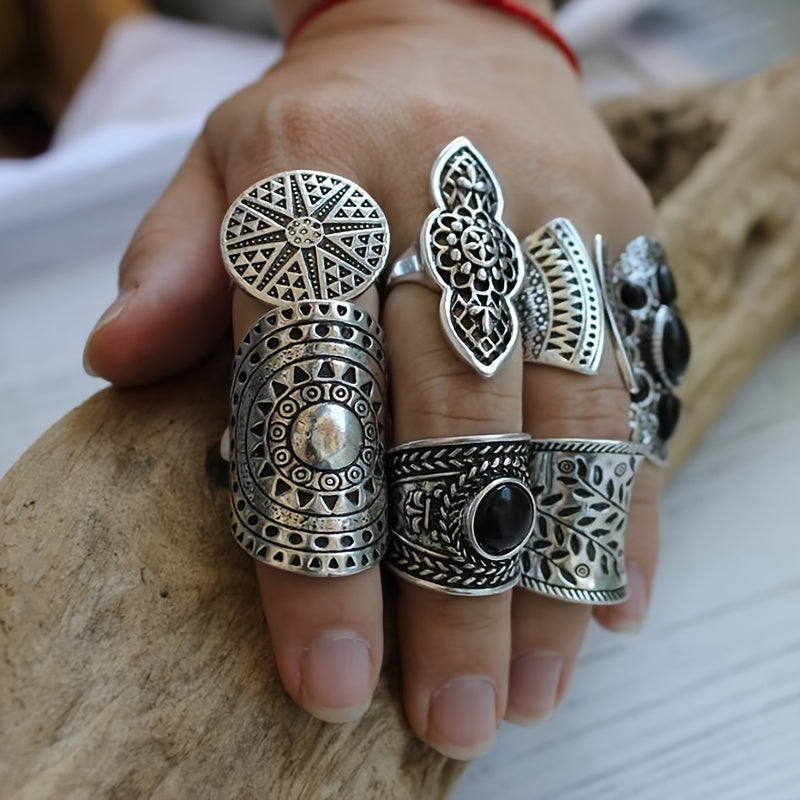 A collection of 8 autumn and winter themed retro rings featuring wide faces, exaggerated bohemian style, and intricate three-dimensional carvings. Perfect for everyday wear or as a special gift for friends during any occasion.