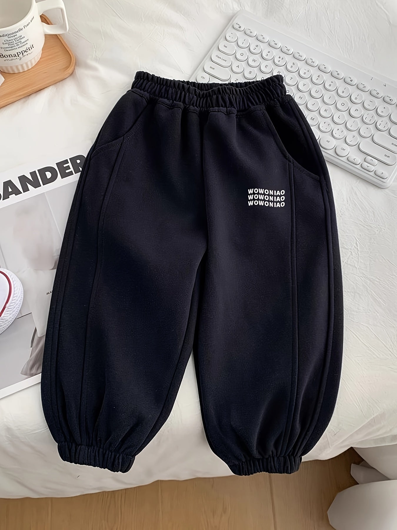 Boys' cozy joggers with letter print - ideal for outdoor activities in spring and fall.