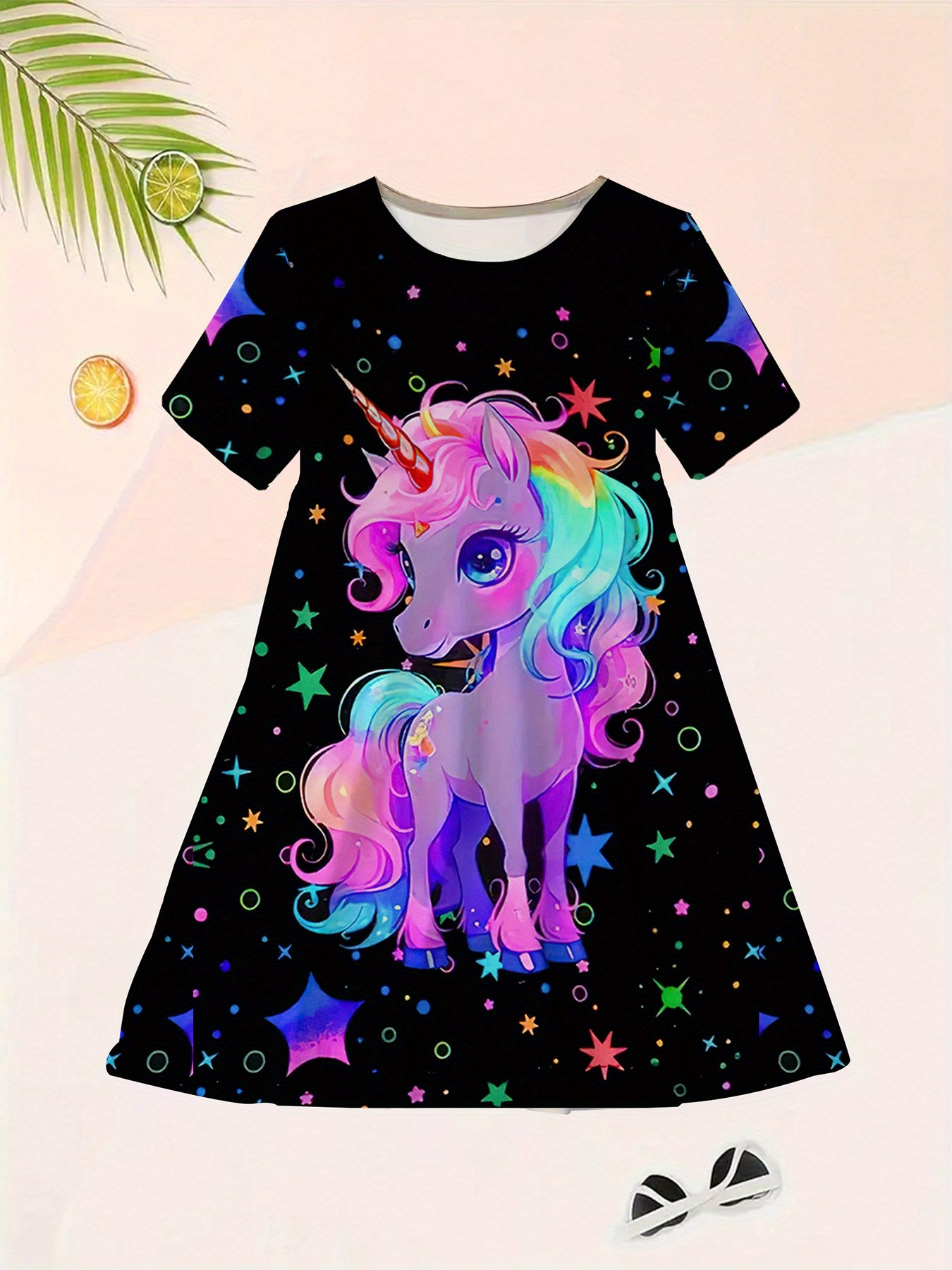 Adorable girls' dress with unicorn and star print, ideal for birthday parties and spring/summer events.