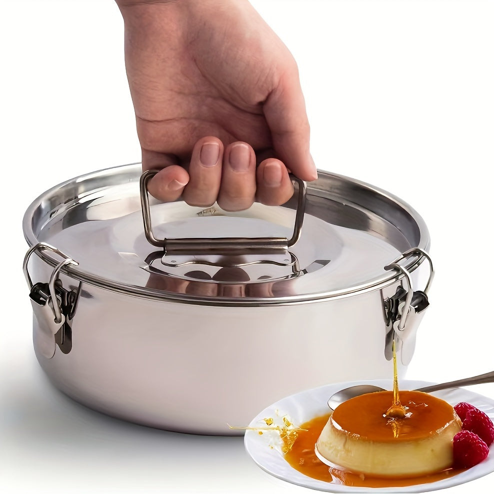 Essential stainless steel flan mold with lid, handle, and 1.5QT capacity. Perfect for baking chocolate, cupcakes, and pudding on the go.