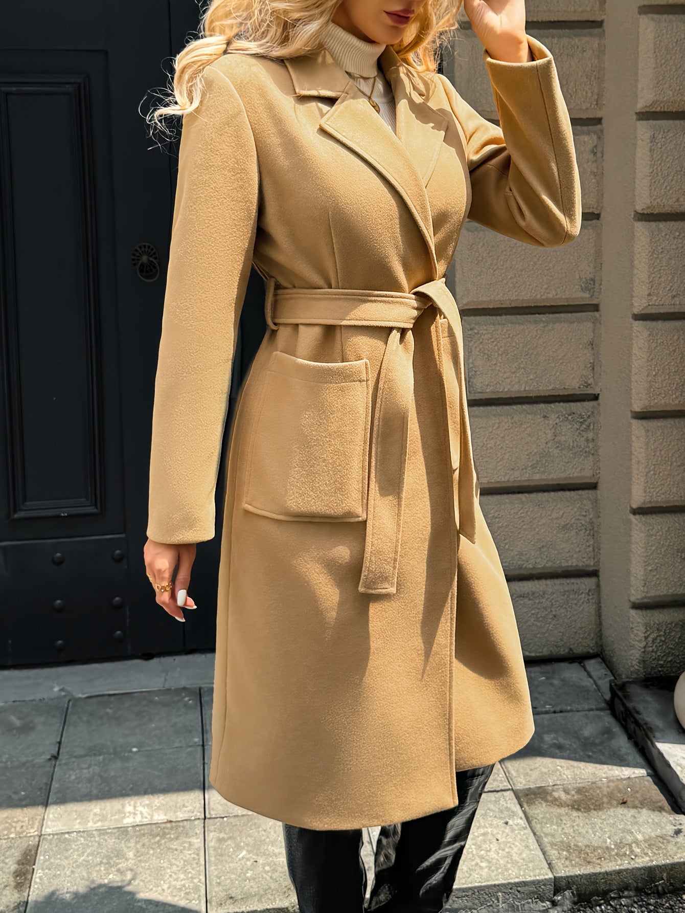 Stylish long polyester coat with belt - solid color, regular sleeve, from Fall/Winter collection.