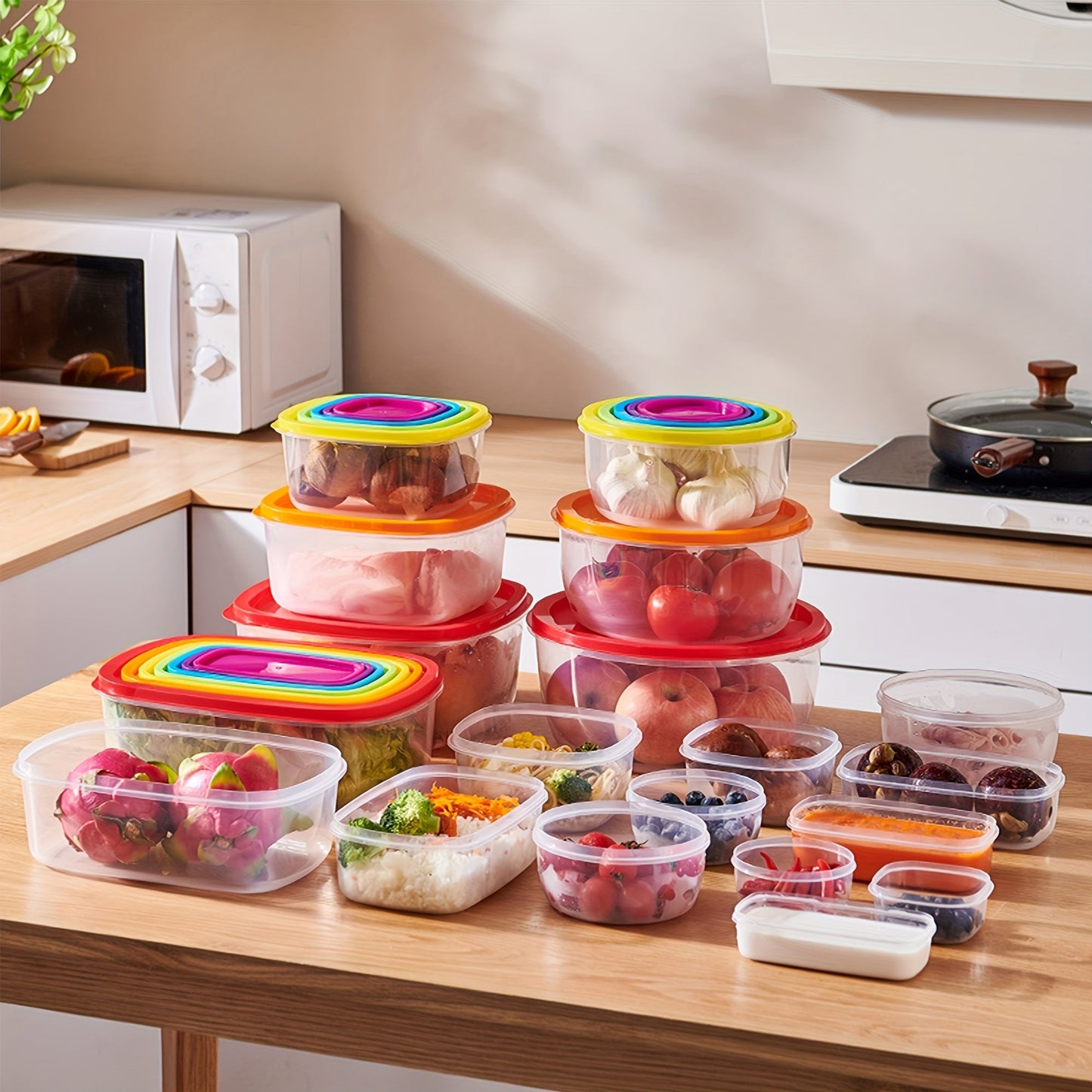 Keep your food fresh with the Rainbow Fresh-keeping Box Set. This set includes 4/5/6pcs containers with lids, perfect for storing large amounts of food. These reusable containers are perfect for storing food in the refrigerator, packing lunches, or