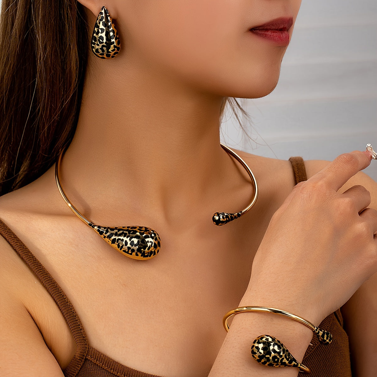 Women's Leopard Print Jewelry Set Featuring Collar, Bangle, and Stud Earrings - Made from Zinc Alloy with Stainless Steel Posts, Ideal for Everyday Wear