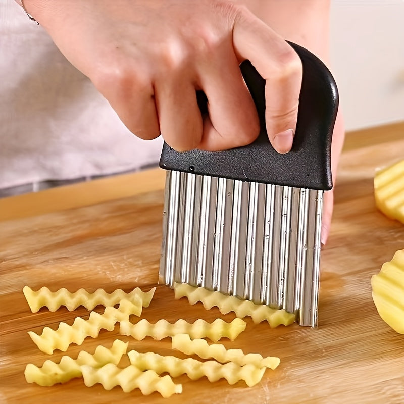 Versatile Stainless Steel Crinkle Cut Slicer - Ideal for Chopping Fruits, Vegetables, Salads, Carrots, Potatoes & French Fries - Sturdy Kitchen Gadget with Rippled Blade for Home Cooking, Veggie Cutter