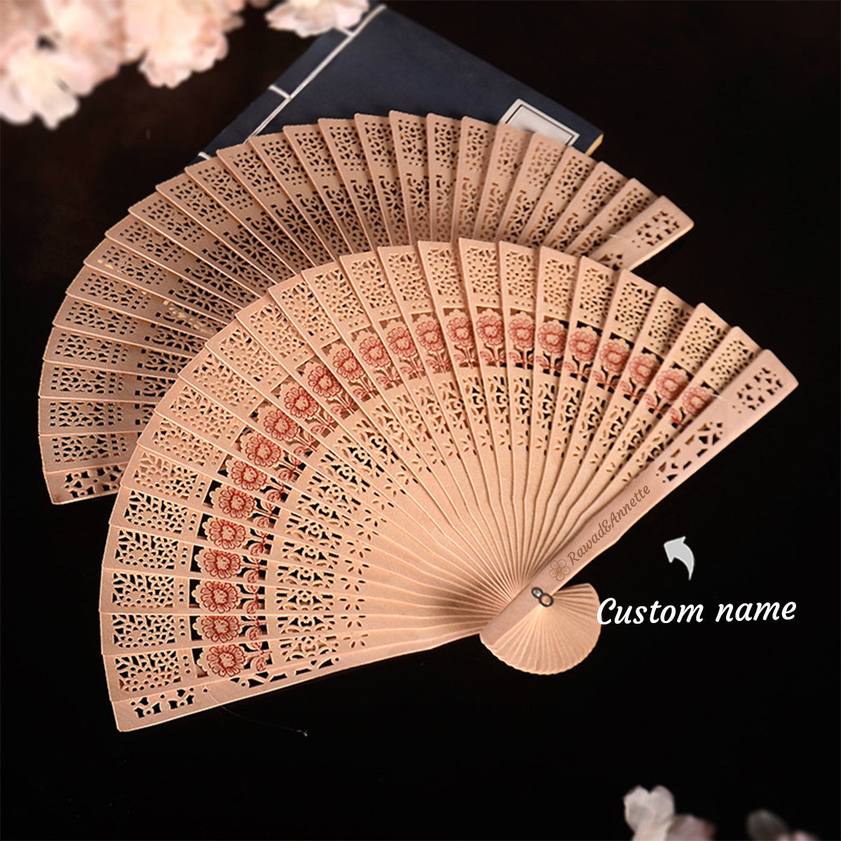 10 personalized sandalwood wooden hand fans in a set, including 5 pieces and 1 piece. These custom engraved wedding party favors are perfect for anniversary, Valentine's Day, birthdays, and Mother's Day gifts. The unscented fans also enhance curls.