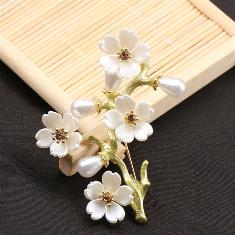 Enamel Floral Branch Brooch, Elegant Charm Pin in Alloy Material - Ideal Gift for Friends on Special Occasions