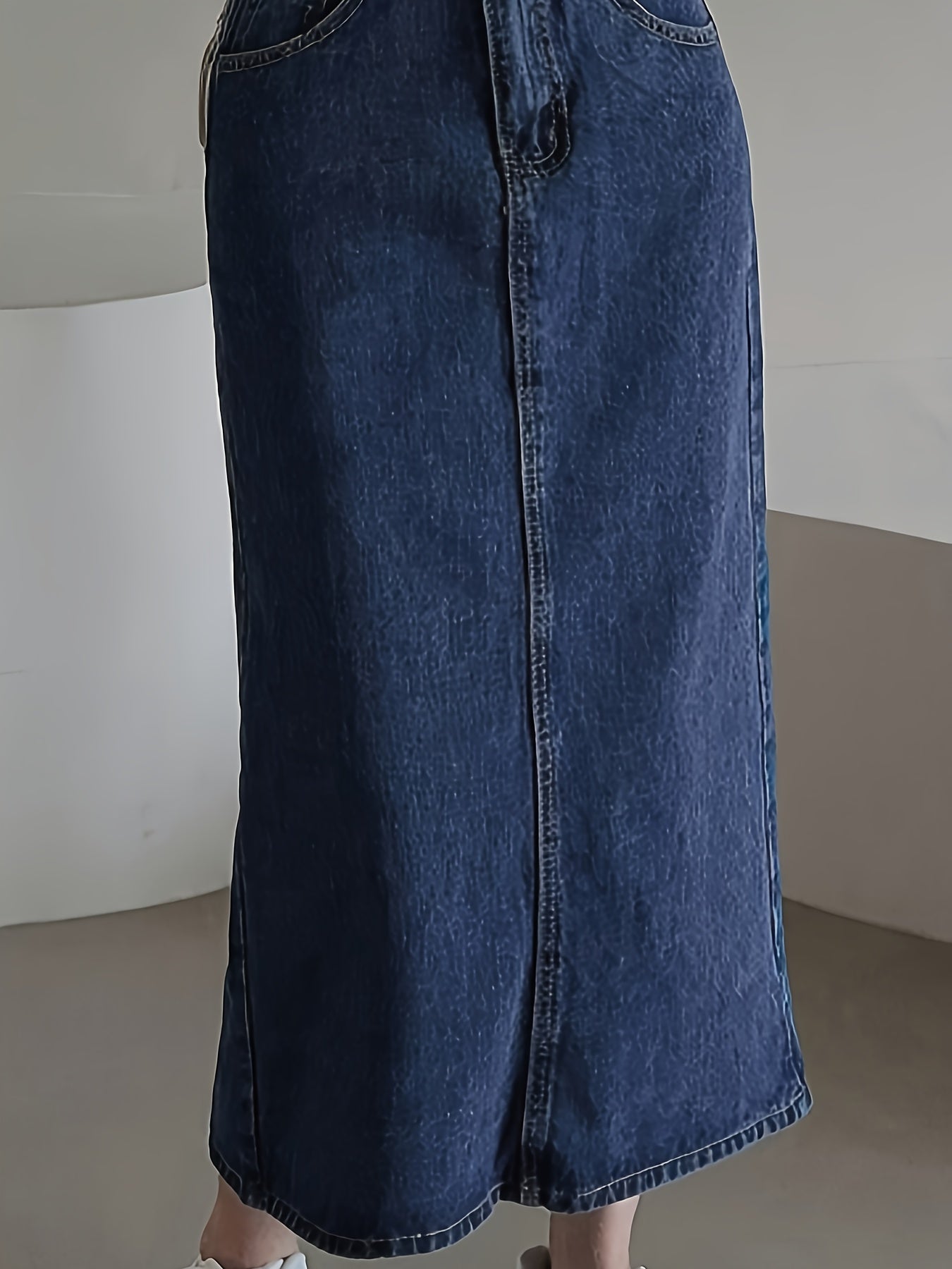 Dark washed maxi denim skirt with retro style and split back hem for women