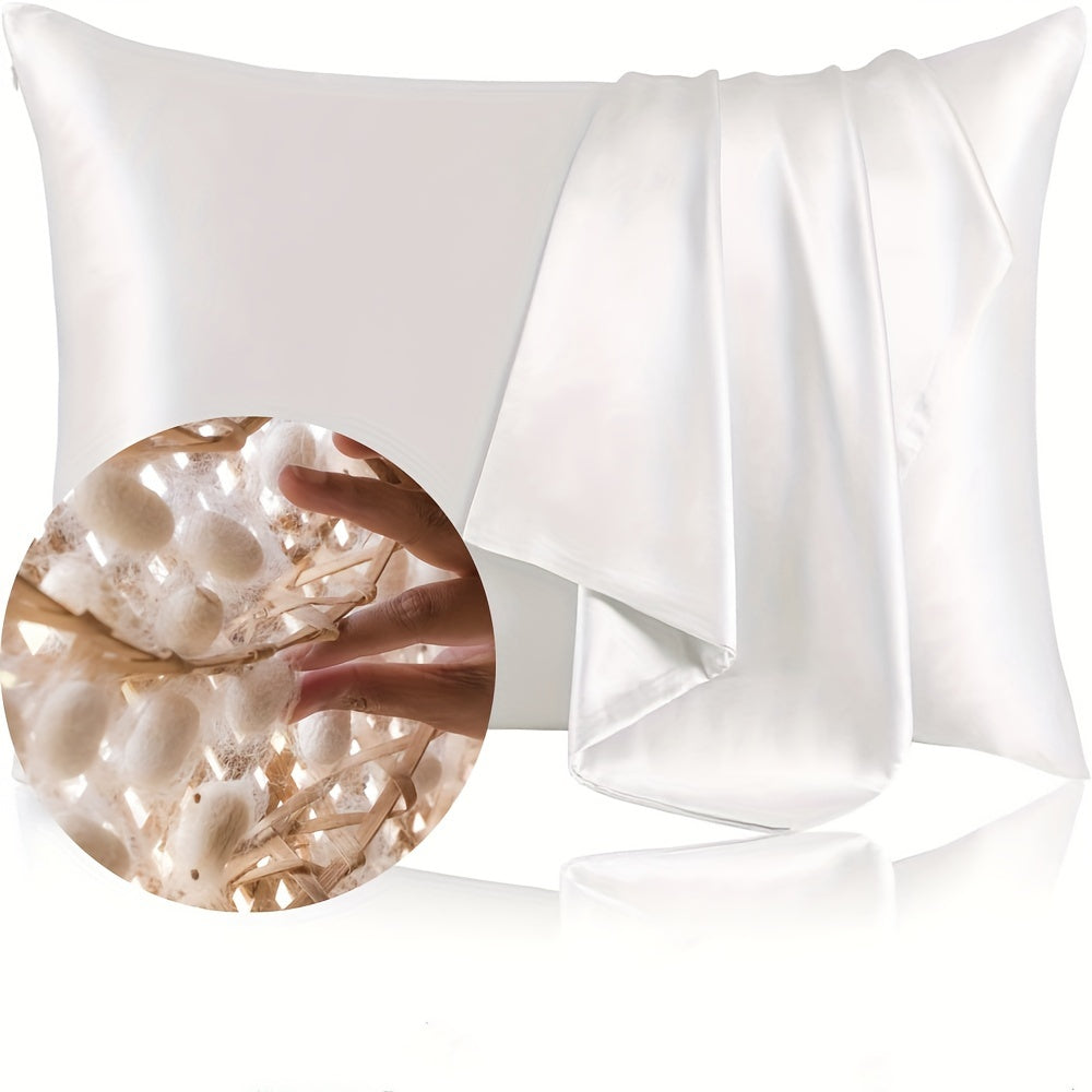 This Champagne-colored pillowcase is made of 100% Mulberry Silk and features a luxurious 19mm double-sided design. It is gentle on both hair and skin, with a hidden zipper for a seamless look. A perfect gift for ladies, gentlemen, and family members