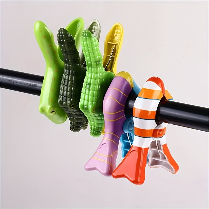 One Tropical Fish Design Plastic Beach Towel Clip - Strong Sunbed Clothes Peg - Vibrant Colors - Durable Quilt Hanging Clamp for Summer Travel and Poolside Use