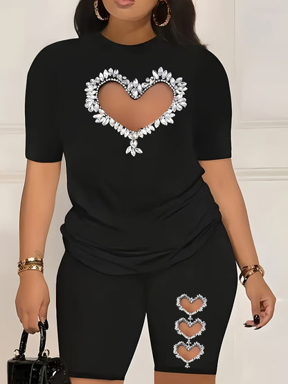 Women's plus size heart print casual 2-piece set: short sleeve crew neck top with shorts, made of 95% polyester and 5% elastane, featuring geometric-pattern knit fabric and medium stretch.