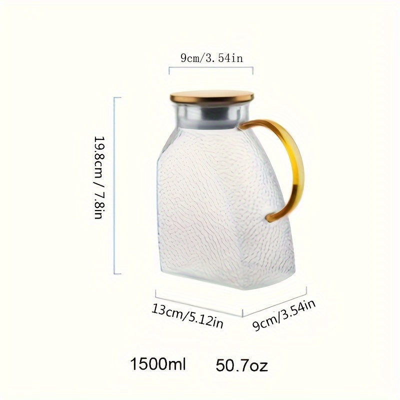 1500ml/50.7oz Penguin Style Refrigerator Cold Water Pot made from High Borosilicate Glass, perfect for keeping water cold in the summer. Ideal for use in household or hotels.