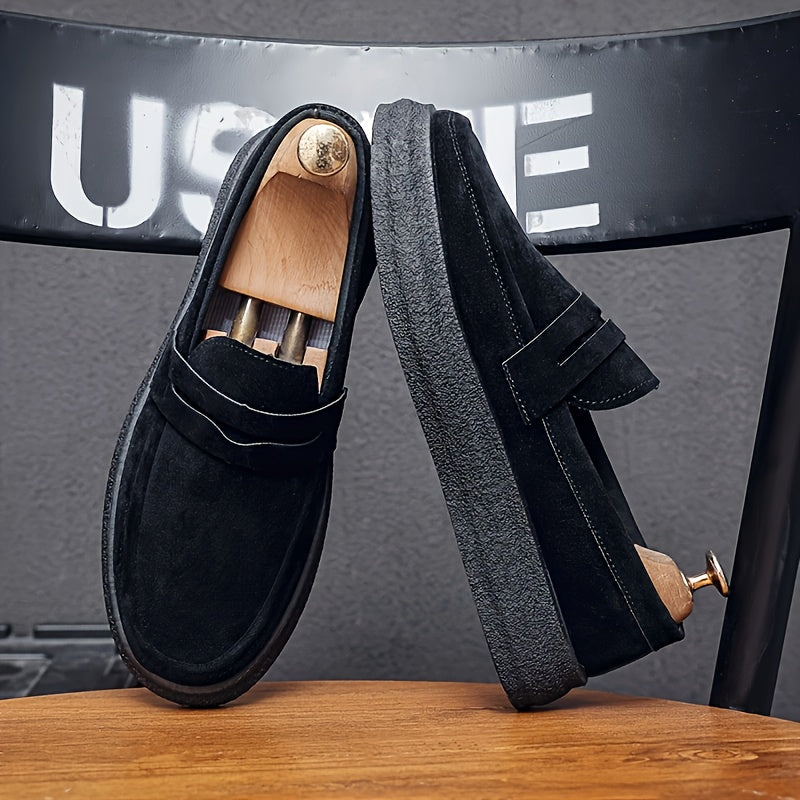 Brown PU slip-on loafers for men, suitable for everyday wear in spring and autumn.