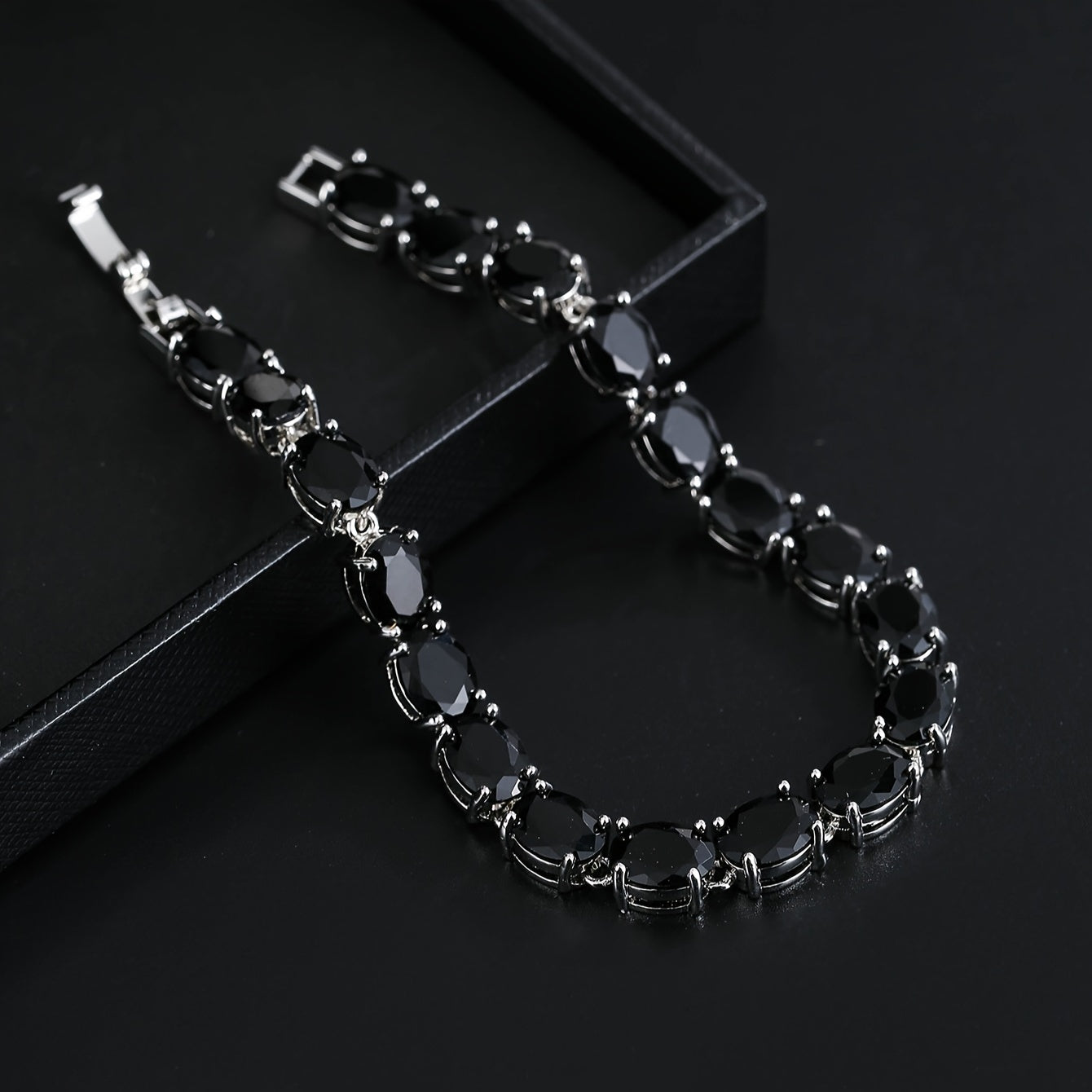 Elegant Zirconia Tennis Bracelet with Unique Egg-shaped Design for a Touch of Timeless Luxury