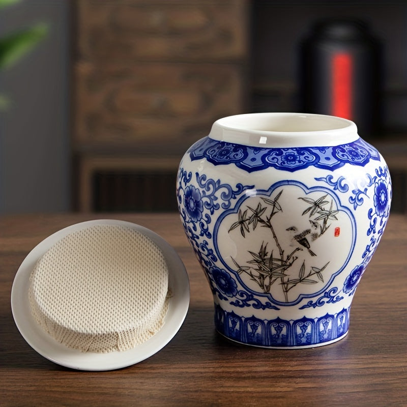 Blue and White Porcelain Tea Leaf Jar with Lid, 350ml/12oz, for storing black tea and pu'er tea.